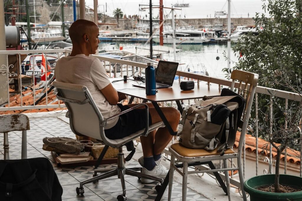 Is it legal to be a digital nomad